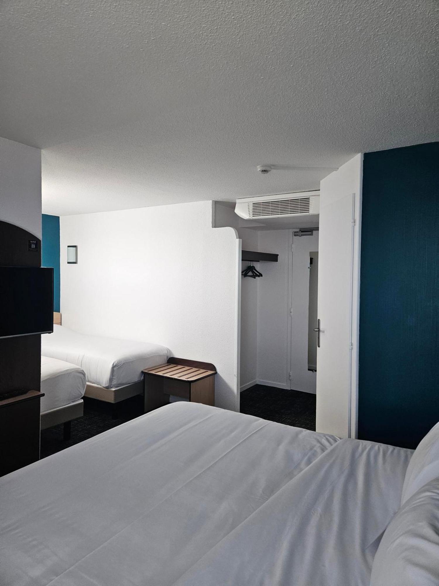 กีริยาด นิออร์ - เอสปาซ ม็องด์-ฟร้องซ์ Hotel นีออร์ ภายนอก รูปภาพ