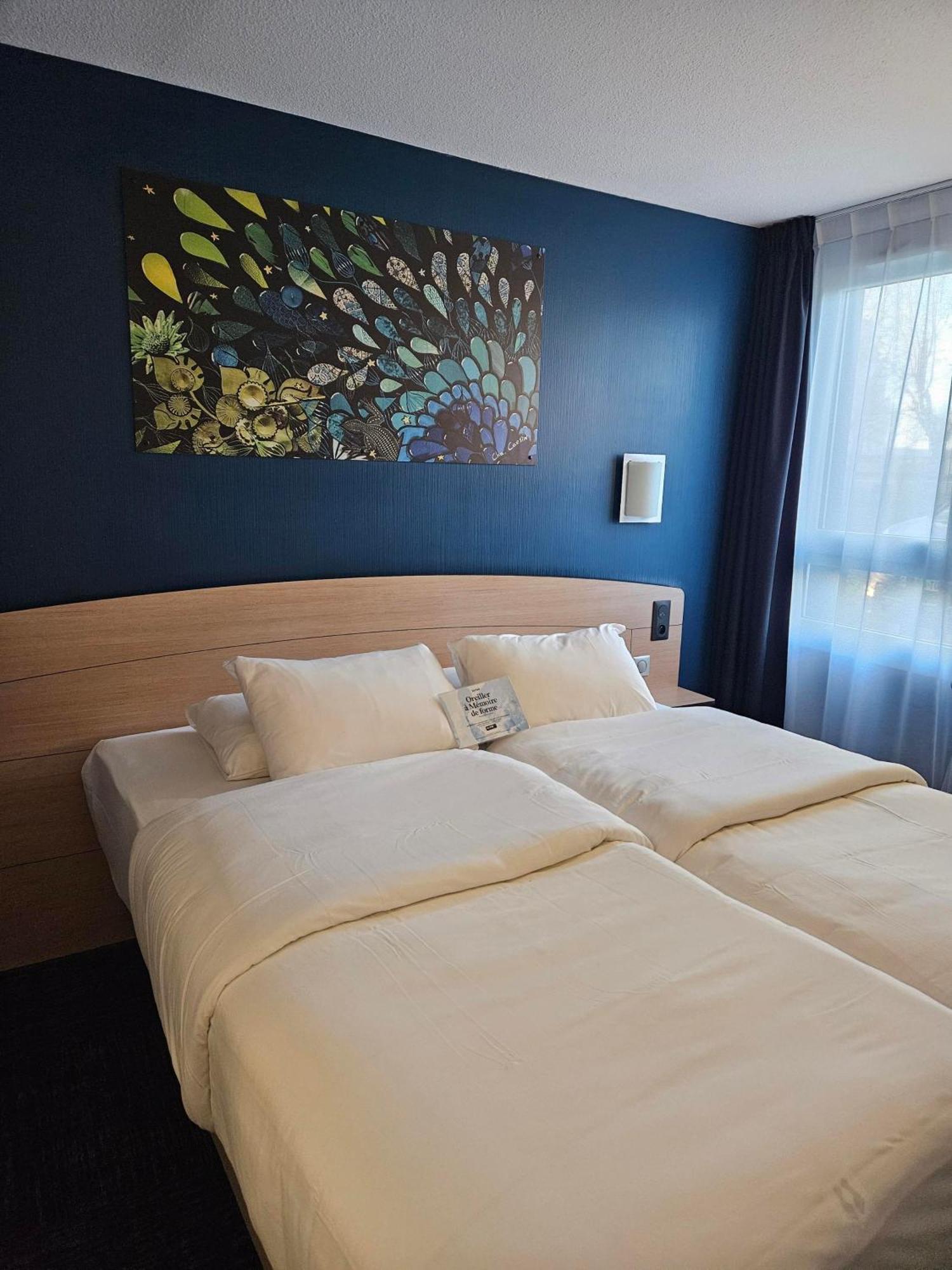 กีริยาด นิออร์ - เอสปาซ ม็องด์-ฟร้องซ์ Hotel นีออร์ ภายนอก รูปภาพ